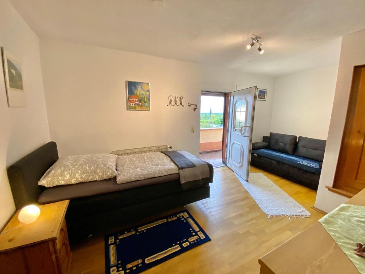 בורוויילר Ferienwohnung Suedpfalzblick מראה חיצוני תמונה